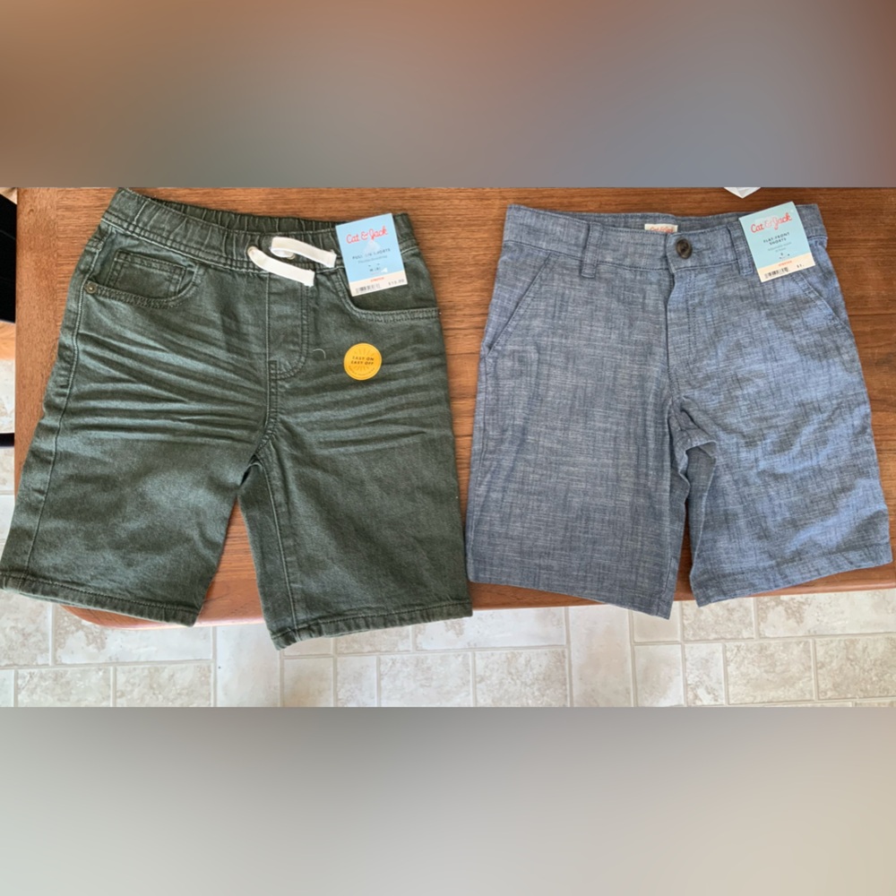Cat & Jack Kids Olive and blue Shorts